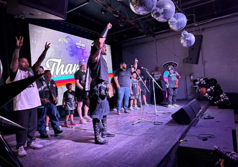 focusonsanews's tweet photo. Many San Antonio #Spurs fans, as well as team leaders, cheered the results of Tuesday's election, where the franchise surpassed a huge obstacle in route to developing a new #arena. #sanantonio #election #ProjectMARVEL
https://t.co/N8F7EBBVtT https://t.co/fDmLAlr5Nj