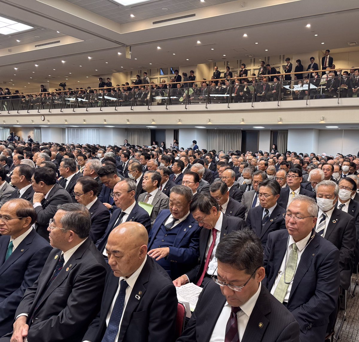 安全・安心の道づくりを求める全国大会‼️
東京砂防会館

道路整備促進期成同盟会全国協議会、全国道路利用者会議国土交通省、国会議員、全国1200余の市町村長の出席のもとに開催されました。