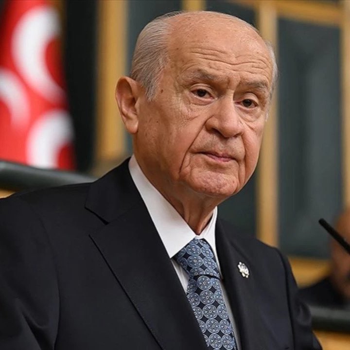 ajans_muhbir's tweet photo. 💥 Müsavat Dervişoğlu: (Bahçeli'nin ‘Komisyon İmralı'ya gitsin’ çağrısı)

“Bindirin onu İmralı feribotuna, ihanet bir ömür sürer kavuşmak bir dakika. Böylece hasretleri de biter.” https://t.co/AJoqrUBMwa