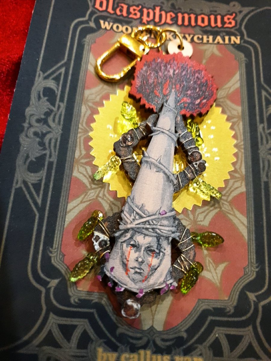 Blasphemous Penitent One &amp; Crisanta Wooden keychains #cf21