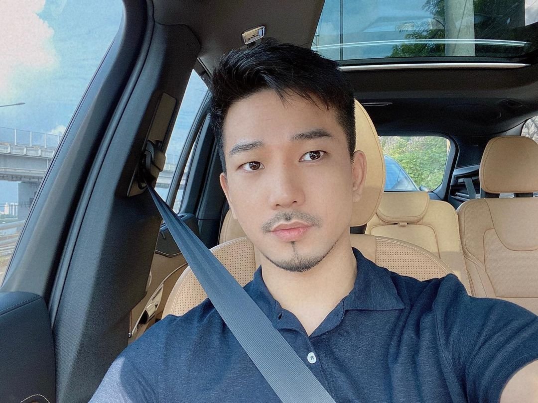 UpdateKBoys's tweet image. Feliz aniversário para o G.O (MBLAQ), que hoje completa 38 anos! 🎉

#HAPPYGODAY
#GO #지오