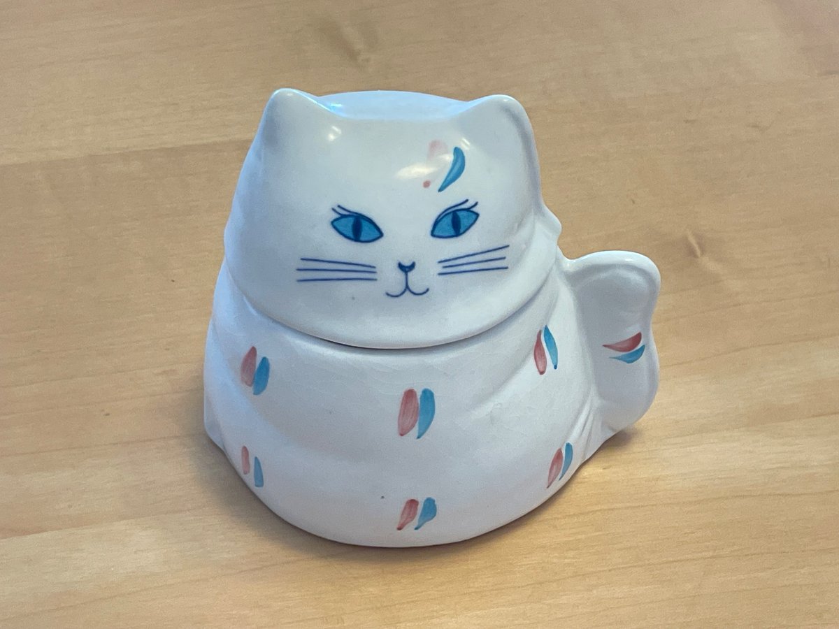 💡 Es ist noch nichts Definitives geplant, aber gut möglich, dass nächstes Jahr ein WE&amp;ME (<a href="/weandmecfs/">WE&ME Foundation</a>) ME/CFS Flohmarkt in Wien stattfindet. Kurzer Lagecheck: Gibt es Patient:innen, Familien oder Engagierte, die Sachspenden geben od beim Verkauf mithelfen würden? 🙏💙