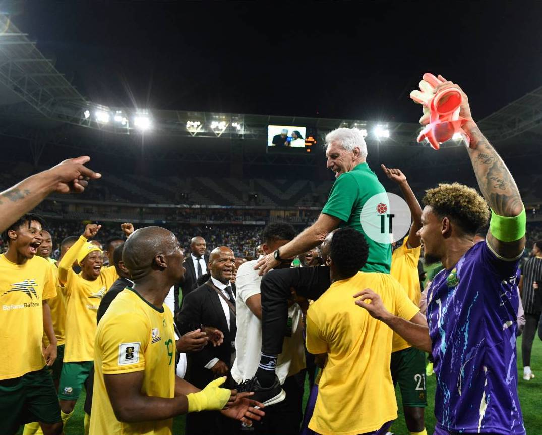 𝗦𝗢𝗡𝗚 - 𝗧𝗛𝗔𝗡𝗞 𝗛𝗨𝗚𝗢 𝗕𝗥𝗢𝗢𝗦 

"The Bafana in the past they had very good players, some of the biggest history, when I was young, I watched them play, like Benni McCarthy, John Moshoeu, I was dreaming when I watched Bafana.

“And then they went down – nobody seeing