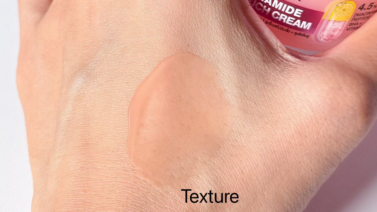 ManussananU's tweet image. อยากได้ผิวฉ่ำฟูเด้งแต่ไม่มัน ต้องตัวนี้เลย การ์นิเย่ ดราย ทัช ครีม เป็นเนื้อแบบโมจิบางเบา แต่ให้ผิวชุ่มชื้น 48 ชม. ไม่เคยเจอมอยส์หรือครีมตัวไหนที่เนื้อแบบนี้เลย ใหม่ๆมาก แถมตัวนี้ทาแล้วไม่มันเยิ้ม หลังทาคือผิวดูแมตต์แบบโมจิสกินตามชื่อเลย แต่งหน้าติดทนนานกว่าเดิม…