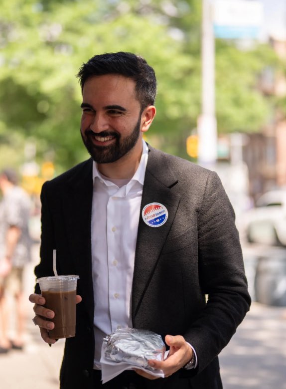 sufuster's tweet image. #Mamdani, musulmán, joven y demócrta, es la nueva pesadilla de #Trump. El política de moda en USA