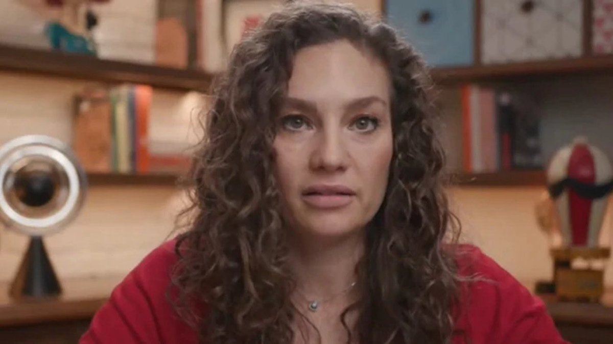 Nevşin Mengü:

Ekrem İmamoğlu’nun oğlu Selim İmamoğlu Hırvatistan’da şirket kurmuş, annesinden, babasından, dedesinden yüklü miktarda para hesabına geçirilmiş.

Savcılık tabi bu suç gelirinin aklanması ve yurt dışına çıkarılması diyor.

Bir siyasetçinin oğlunun siyaset yaptığı