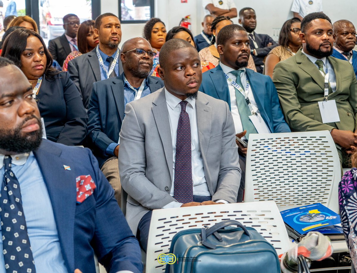 Lancement officiel de la formation des cadres et agents du CEEC sur le cycle de gestion des projets

C’est dans l’enceinte moderne de Silikin Village, au cœur de la commune de la Gombe, qu’a été donné ce lundi 3 novembre 2025 le coup d’envoi officiel de la formation de