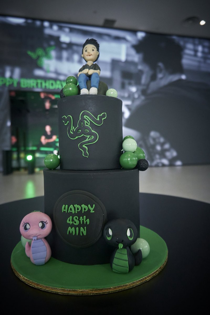 Min-Liang Tan tweet media