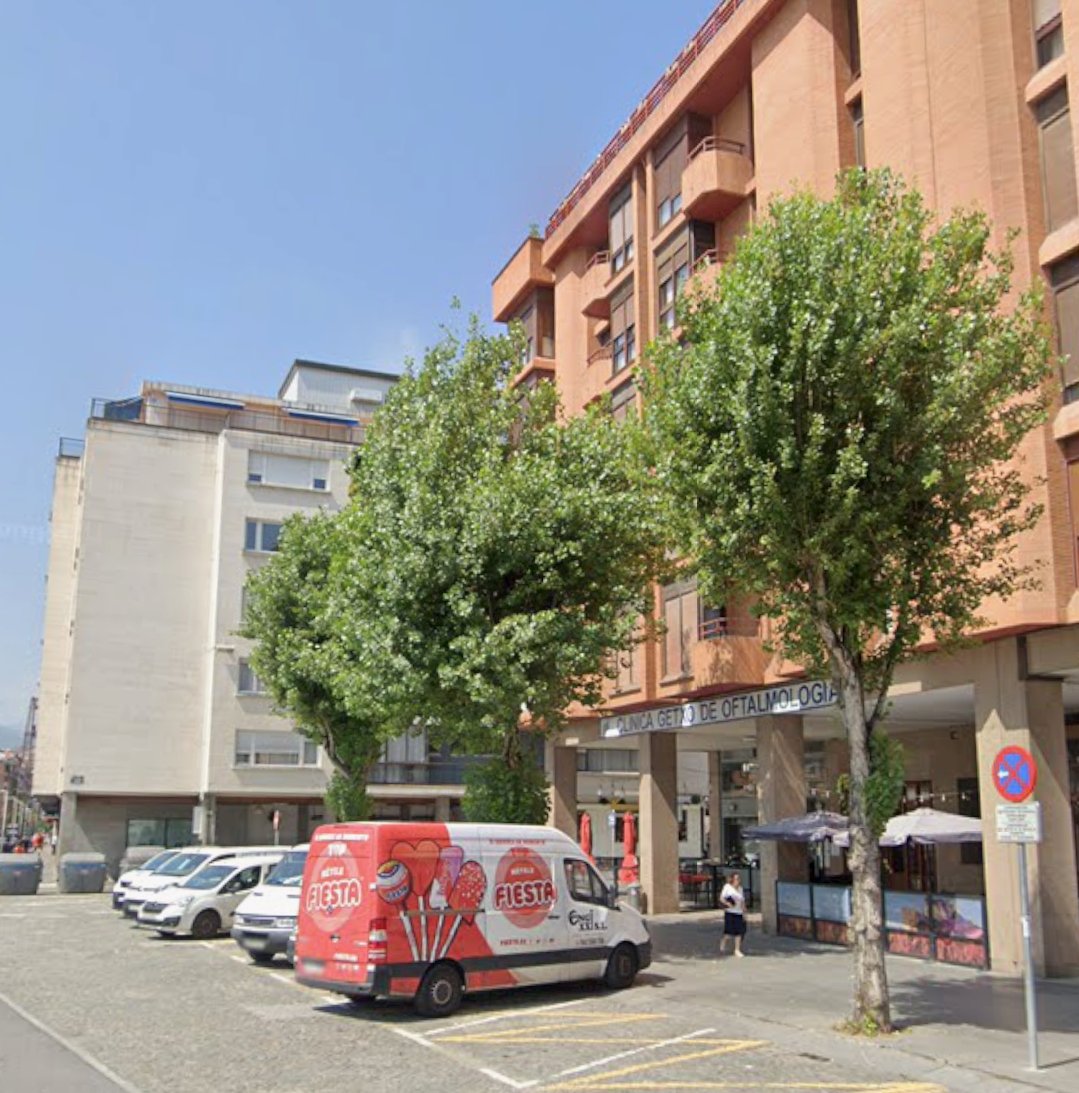 🔴 NUEVA ACTUACION EN LA CALLE MAYOR | El ayuntamiento de #Getxo elimina más plazas de estacionamiento y tres chopos en una nueva actuación en la calle mayor. Leer más 👇 

diariodegetxo.es/?p=43912