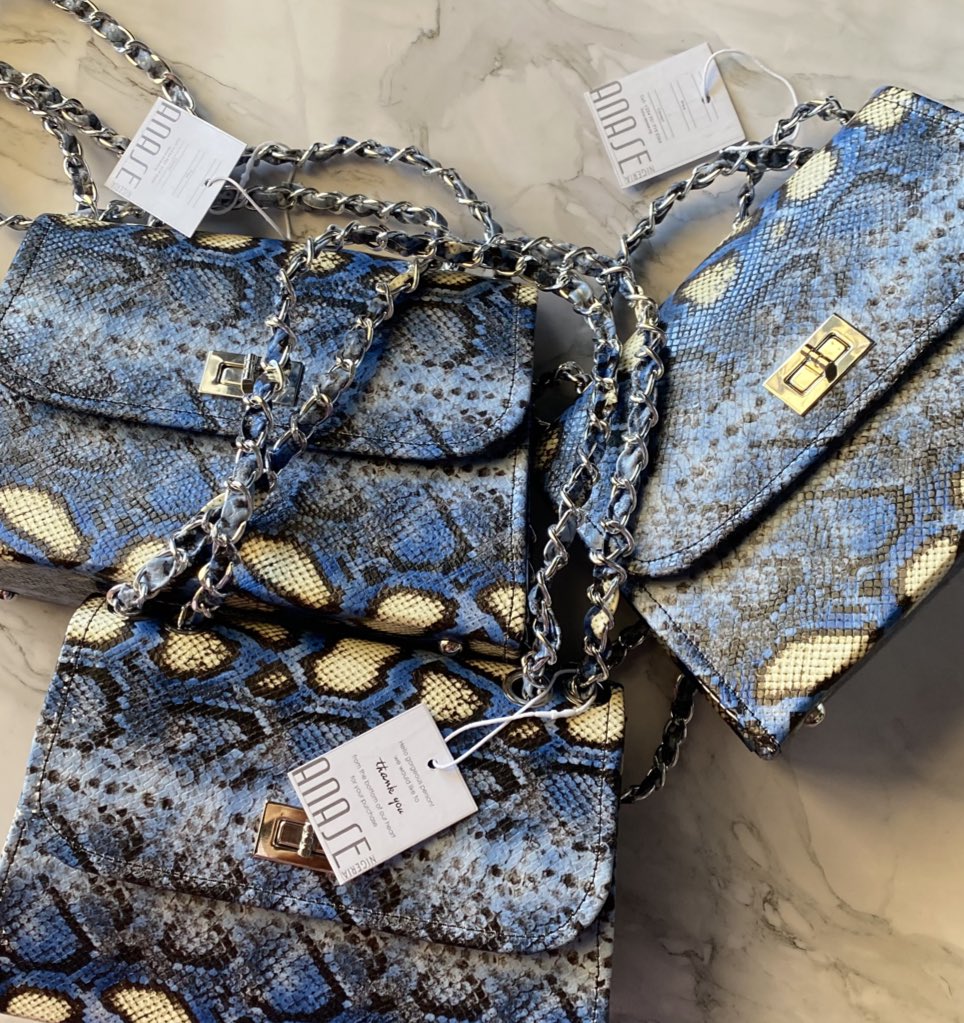 Anase_ng's tweet image. Bestseller for a reason!!
0904 979 2850