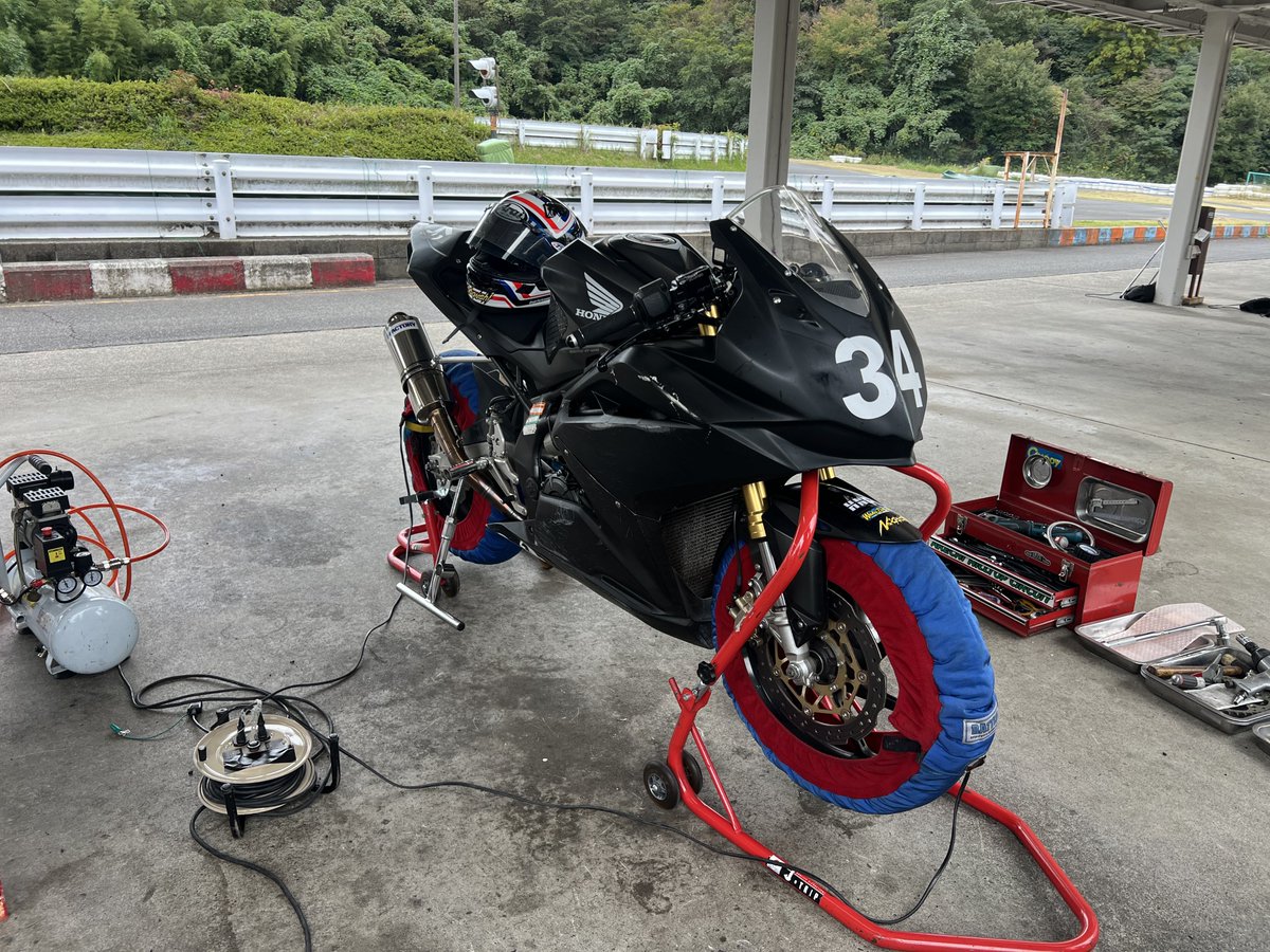 pokoracer's tweet photo. レインボーわず！ギリ36秒、、
最近あんま乗ってないのに初コースは普通に怖すぎた
次はいいタイヤとベスコンで35狙うぜ！ https://t.co/rXw2w0AWWG
