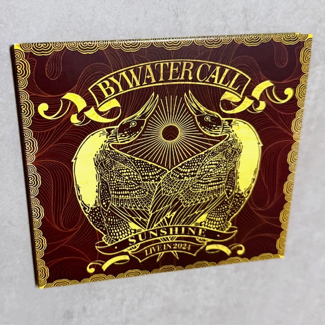 Este grupazo de Toronto comienza hoy gira española, y nada mejor que un (nada convencional) elepé en directo para corroborar el nivel de sudor y adrenalina que derrochan en escena. Blues-rock y southern soul por cortesía de BYWATER CALL, en #UnDiscoAlDía

undiscoaldia.com/bywater-call-s…