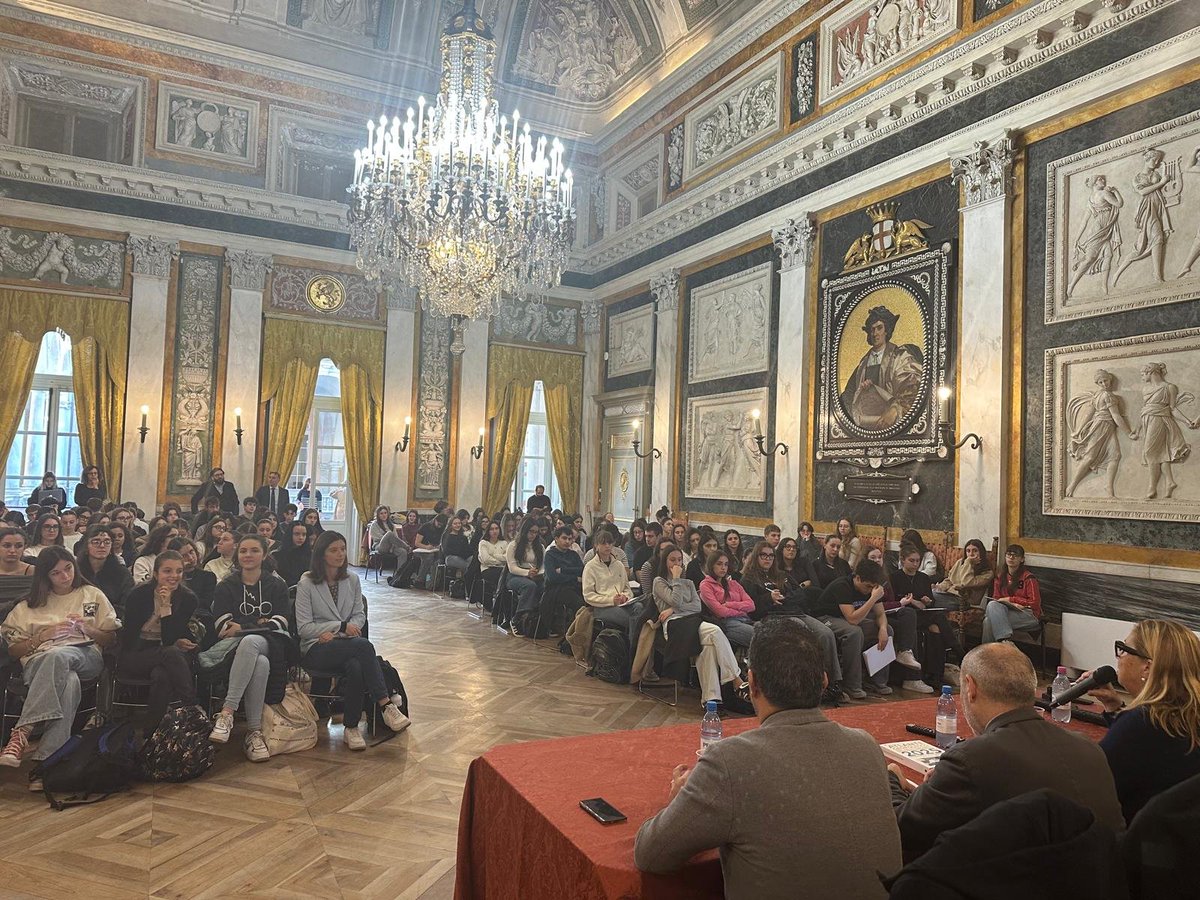 Creare consapevolezza sul ruolo che l'Italia e le sue città possono avere nel mare nostrum, in un'era di cambiamenti, partendo dalle giovani generazioni. Presso il <a href="/ComunediGenova/">COMUNE DI GENOVA</a>, presentazione dell'Atlante Geopolitico del Mediterraneo 2025 dell'<a href="/ISPioV_/">ISPIOV Istituto di Studi Politici "S. Pio V"</a> con le scuole superiori