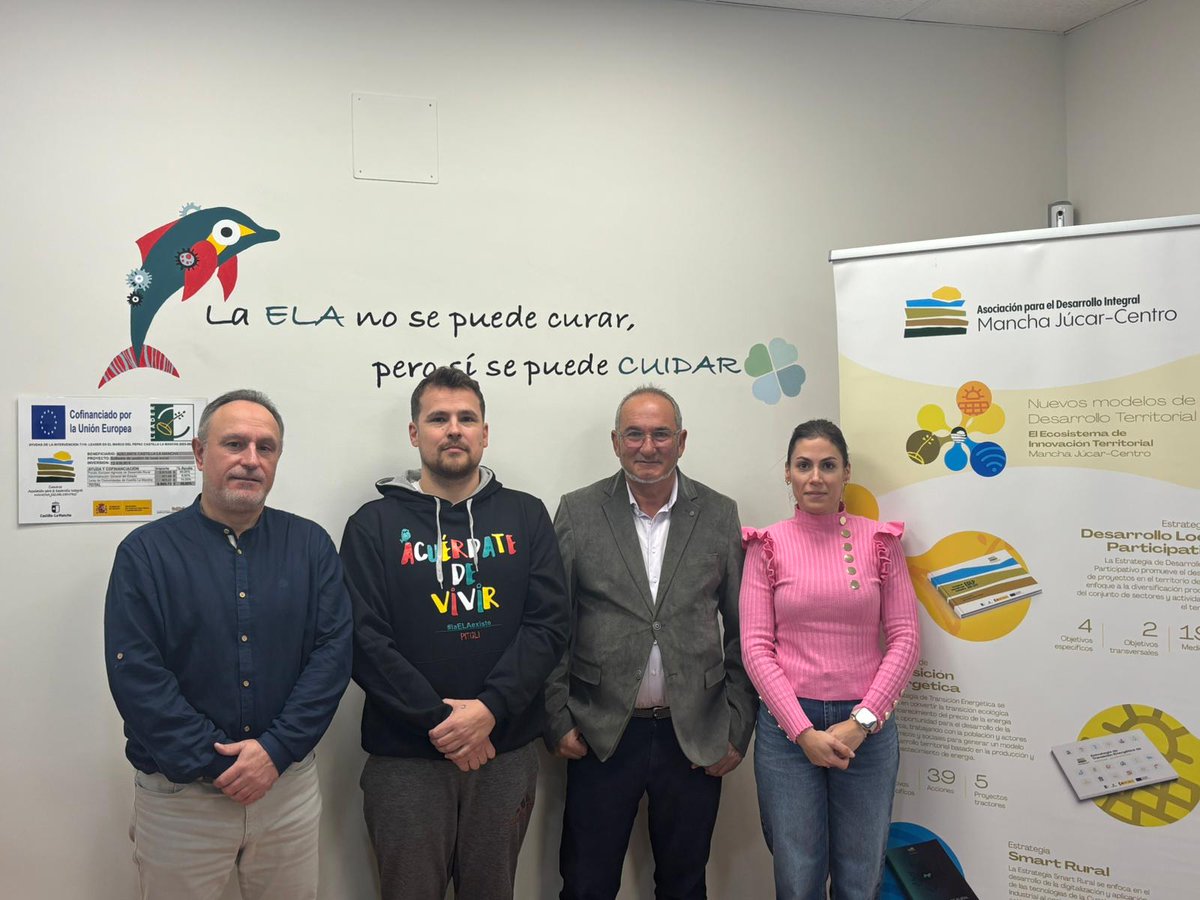 ✅El presidente y el gerente de #ManchaJúcarCentro han visitado la sede de la asociación #ADELANTE, en #LaRoda.
👉Esta asociación de enfermos y familiares de #ELA ha recibido una #ayuda #Leader de 6.995,73 euros para la adquisición de un software.
ℹ️ tinyurl.com/yy6cynnh