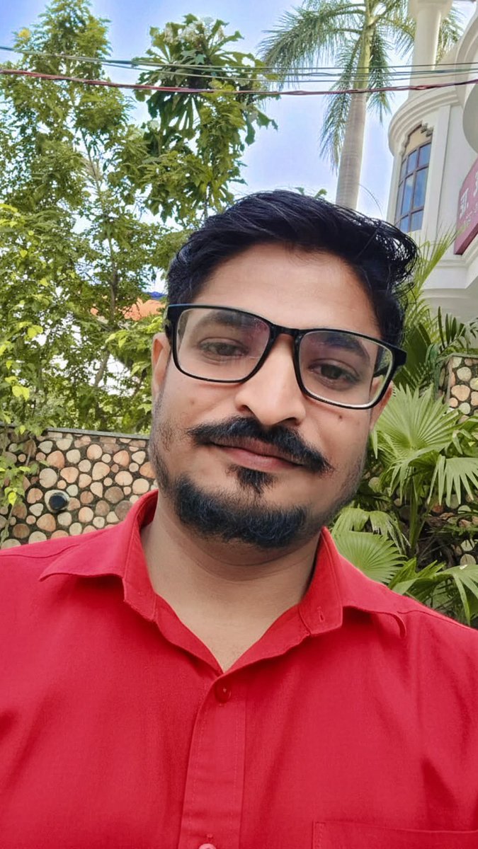 CerebrumPeak's tweet photo. Red hot vibes, unstoppable style. ππ₯
#RockingIt https://t.co/o0cnqgfbBJ