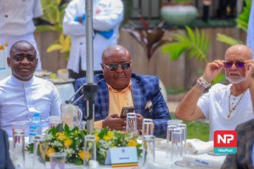 I dont knw if people knew that these 3 people are holding the country in their hands ✌️👌🤣😂🤣jhus them can contribute more than the country’s GDP😂😂🤣