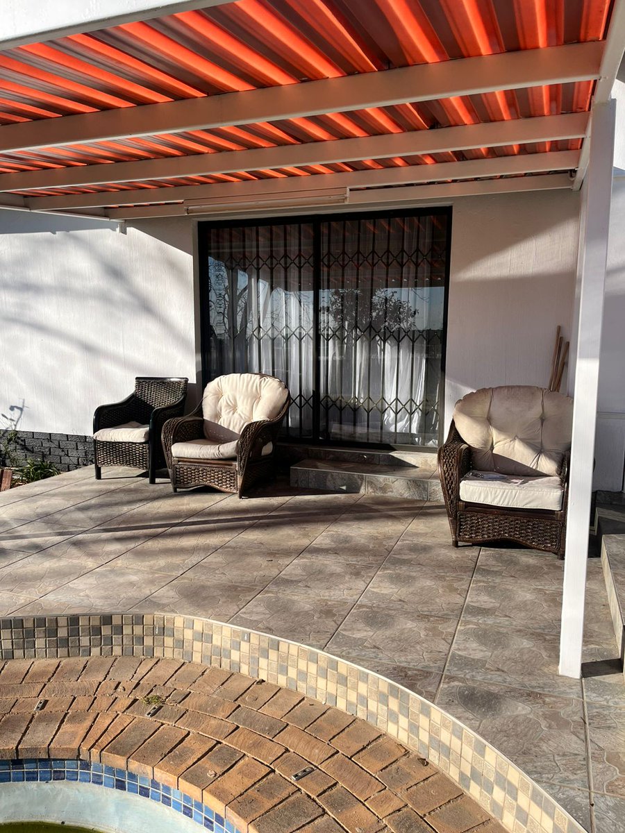 royalkingguestH's tweet photo. Need flexible check-in or personal arrangements? At Royal King Guest House Roodepoort, we go the extra mile for our guests.#guesthouse #guesthousenearme #Lodging #GetAway Brown Mogotsi #traveldeals General Khumalo #SAtravel #royalking Financial
π: https://t.co/AGrL52lgjp https://t.co/gXgQ7FT1XE