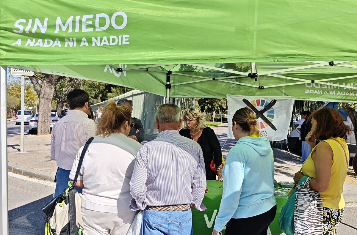 voxelpuertosm's tweet image. 📣 Este martes VOX El Puerto ha estado en la calle con nuestra mesa informativa, escuchando a los portuenses y compartiendo nuestras propuestas. 

💚 Gracias a nuestros voluntarios por su compromiso y trabajo incansable.

📆 El martes que viene repetimos. 🇪🇸

¡Te esperamos!
