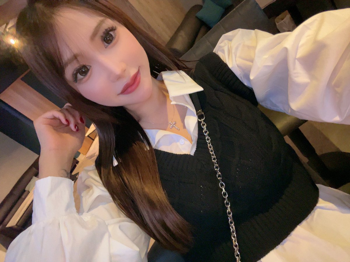 11月18日14時40分〜ラスト
11月19日6時〜15時
11月21日17時〜ラスト

出勤追加しました🫡❤️❤️

ご予約お待ちしてます🎶🥰