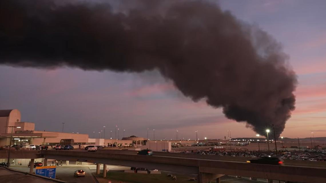 At least seven people killed Eleven others were injured when UPS Flight 2976 from Louisville, KY, to Honolulu, an MD-11 plane exploded during takeoff near Louisville Muhammad Ali International Airport.
Officials warned that the death toll could rise.