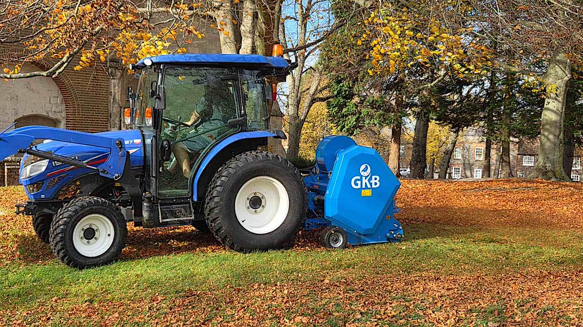 On demo with the impressive <a href="/GKBmachines/">GKB Machines</a> Leaf Reducer. Reducing leaves to such a fine "porridge" that you have to be pretty close to actually see the porridge left on the ground.🧐🍂🍁

Like a demo? It's late but we'll do what we can - 01844 299037 or via👉bit.ly/4lRP8RK