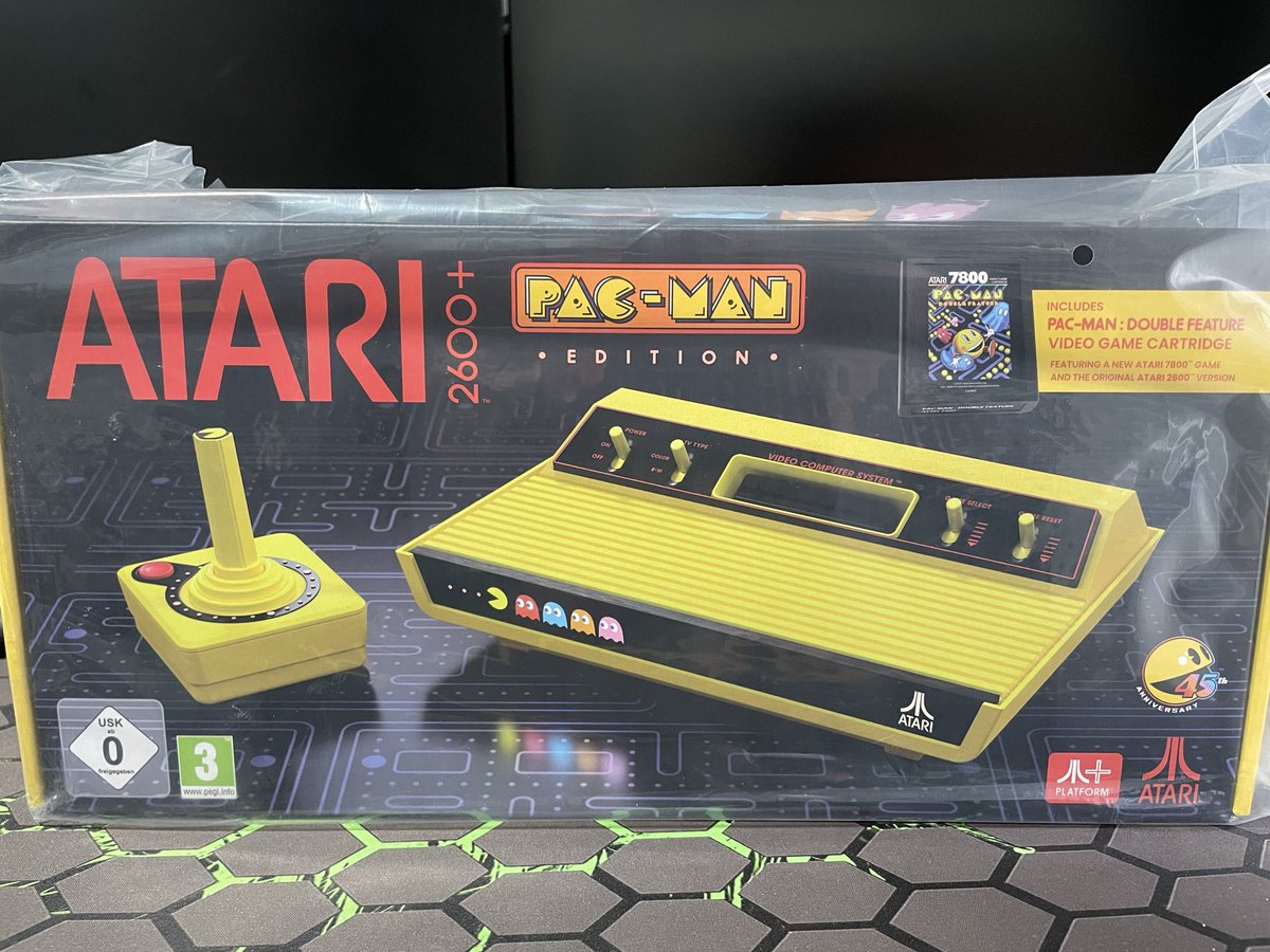 Vamoooss!! Feliz wednesday a todos,
En especial a los comecocos y al de Amazon por traermela (aunque se inventó que tenía que bajar yo por ella)…