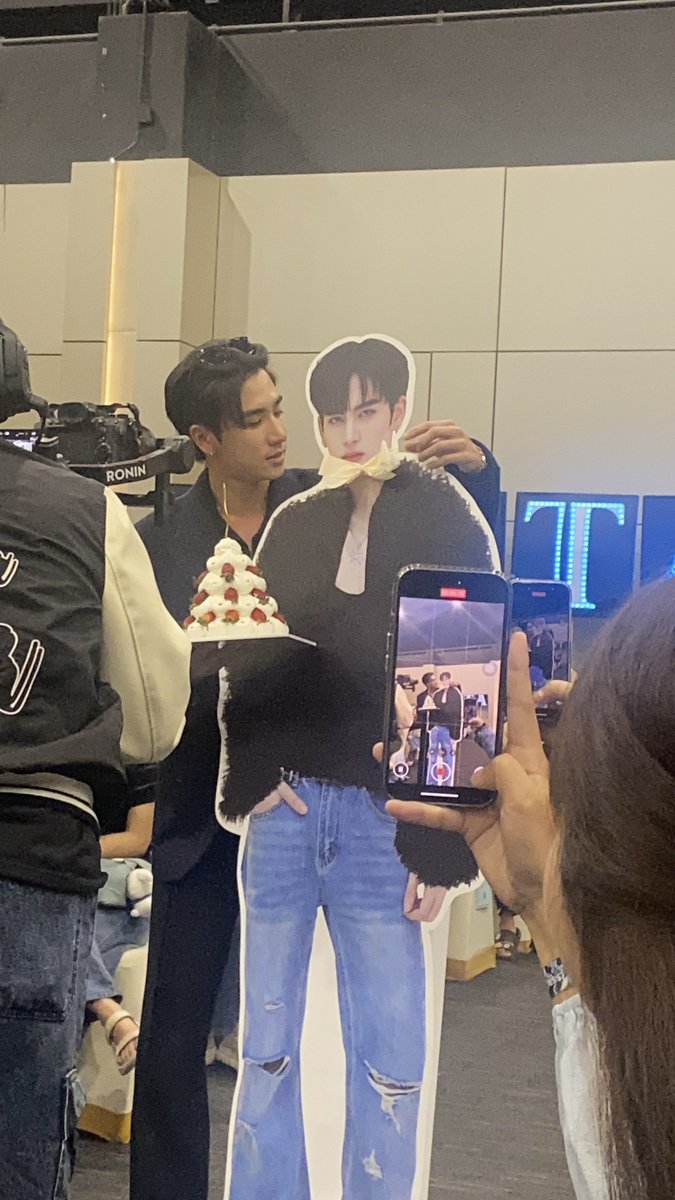 ponwindd's tweet photo. ไม่ชอบเลยยยย52525522525525255252552525252(ชอบ)

FREEZING 22ND SANTA
#Santa22Degrees https://t.co/ItRTrkWqsg