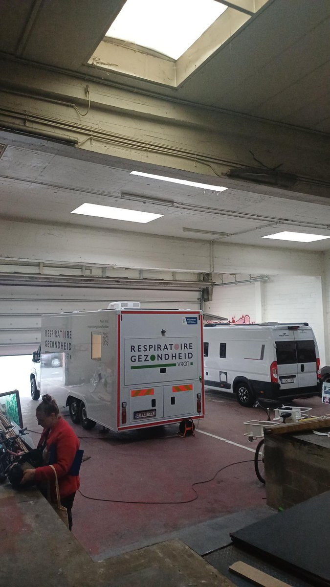 Questa mattina screening tubercolosi in collaborazione con Croce Rossa Internazionale. Il team ha preparato anche 100 pasti (injera con wot) per gli ospiti della struttura. #MSF