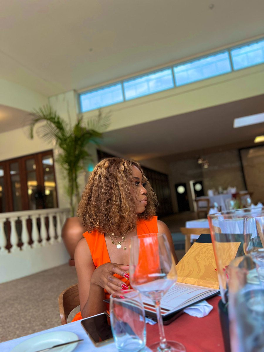 NkByenda's tweet image. Summer My Love 🍊🍊…. 🖊️