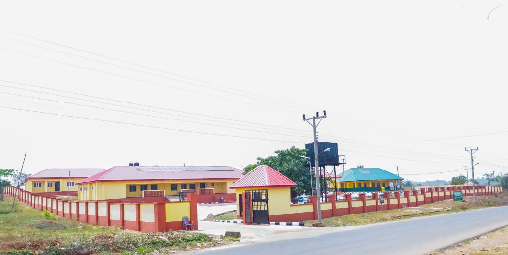 In Iye-Ekiti, Ilejemeje LGA, Governor Biodun Abayomi Oyebanji has transformed the General Hospital, upgrading all medical equipment and renovating previously dilapidated facilities.