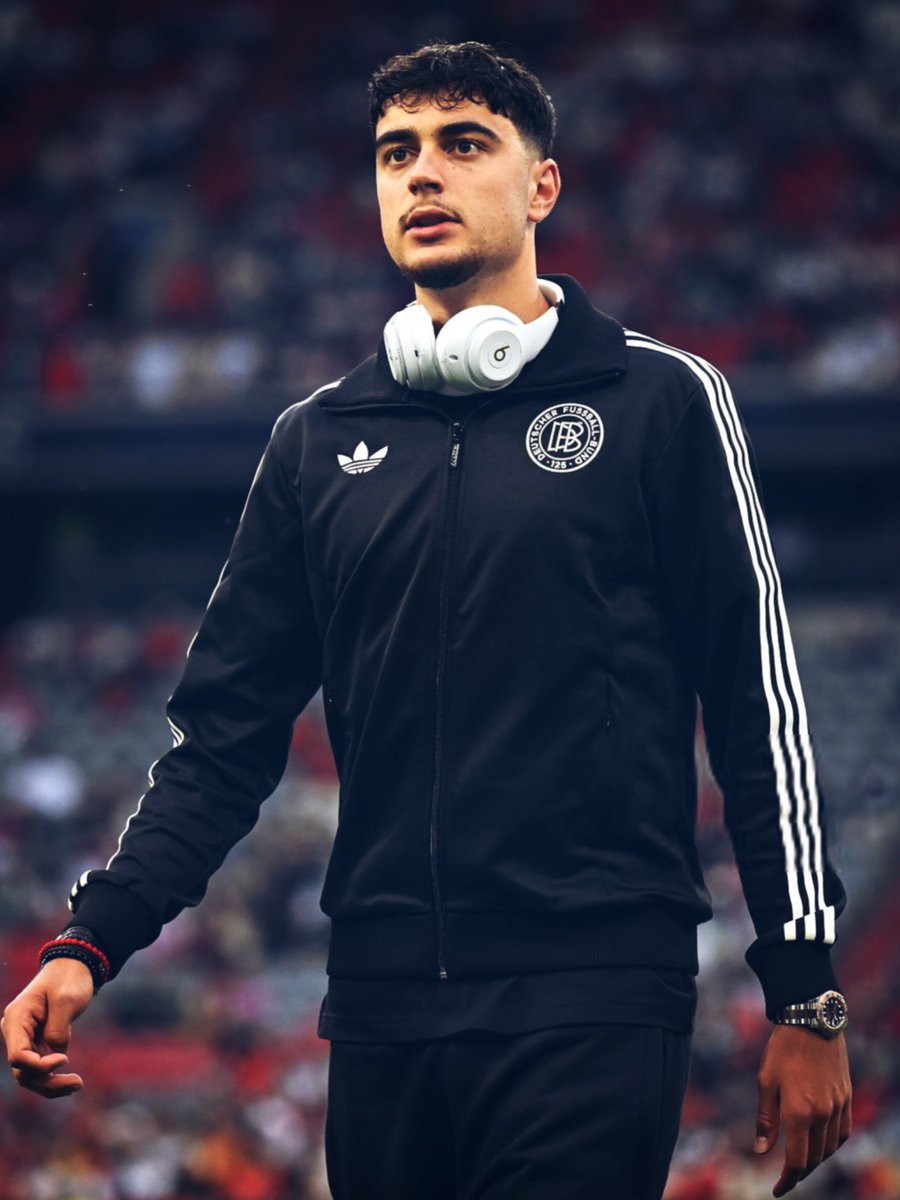 RisingStarXI's tweet image. 🇩🇪🎯 A. PAVLOVIC (21) — Passing Acc % this season:

𝟏𝟎𝟎% vs PSG
𝟗𝟒% vs Bayer
89% vs Köln
𝟗𝟗% vs Club Brugge
𝟗𝟒% vs BVB
𝟗𝟓% vs 🇬🇧
𝟗𝟒% vs 🇱🇺
𝟗𝟔% vs Eintracht
𝟗𝟓% vs Pafos
𝟗𝟔% vs TSG
86% vs Chelsea
𝟗𝟔% vs HSV
83% vs Augsburg
𝟗𝟒% vs Wehen
𝟏𝟎𝟎% vs Leipzig

🤯