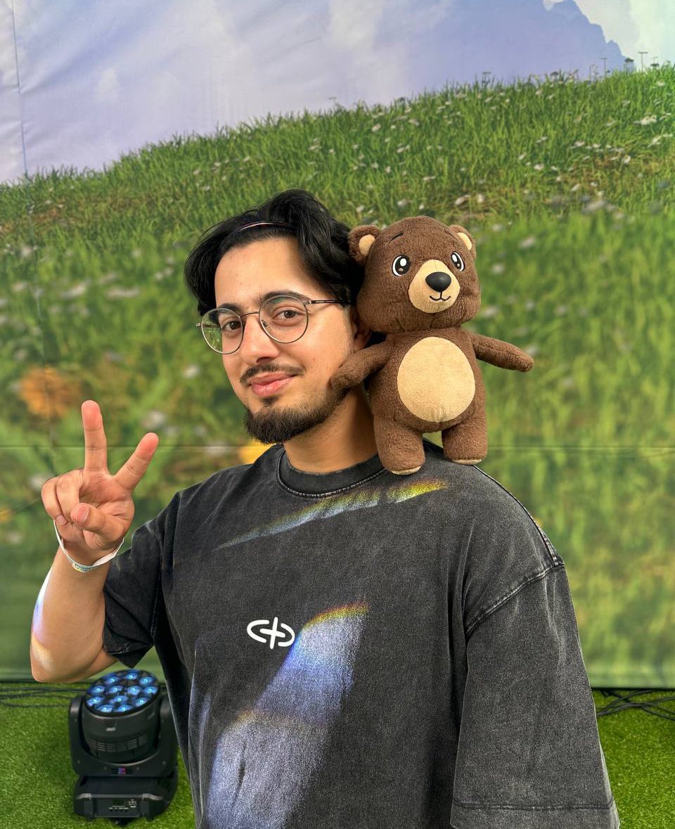 TEDDY @ UFC London tweet media