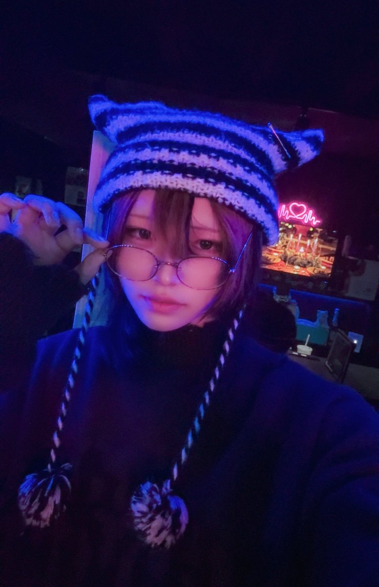 いん18-21デースこの帽子まじいつぶりって感じなのですが…
 #自撮り界隈