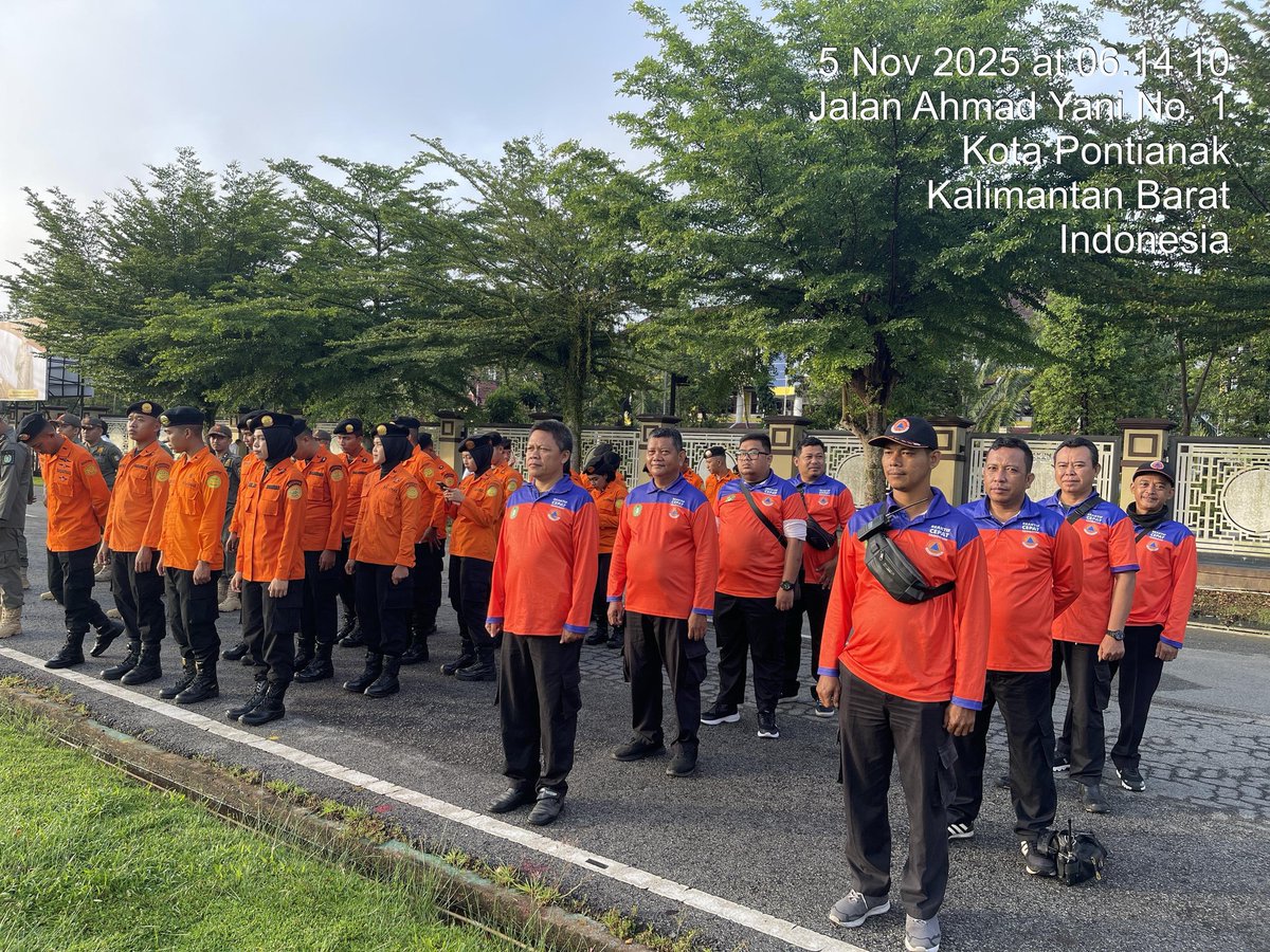 BPBD_Kalbar's tweet photo. Apel Gelar Pasukan di Halaman Polda Kalbar https://t.co/BbbKLJHXnz