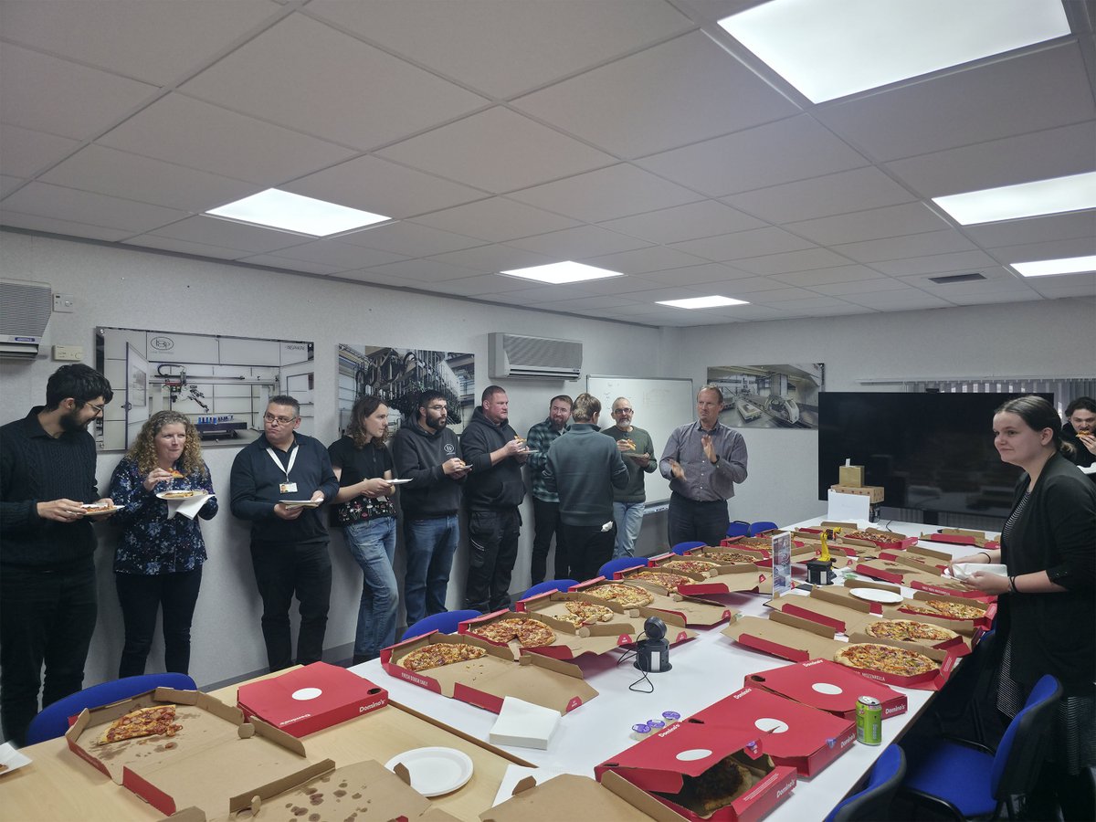 Loop_Technology's tweet image. 🍕Social events at Loop Technology are a wonderful opportunity for the team to come together and celebrate all the fantastic engineering work that has been done to bring us to where we are now. Last Friday we had a big @Dominos_UK delivery – every option imaginable was on offer…