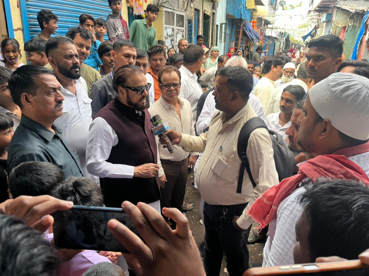 abuasimazmi's tweet image. मेरी विधानसभा मानखुर्द शिवाजी नगर के मंडाला के 5 नंबर और 6 नंबर रोड पर 6 इंच की नई पानी की पाइपलाइन बिछाने के कार्य का शुभारंभ किया।

#MankhurdShivajiNagar #Water #Pipeline #Govandi #Mandala #SamajwadiParty #AbuAsimAzmi