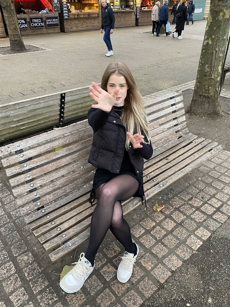 itsmira004's tweet image. Rt for a task 🐕