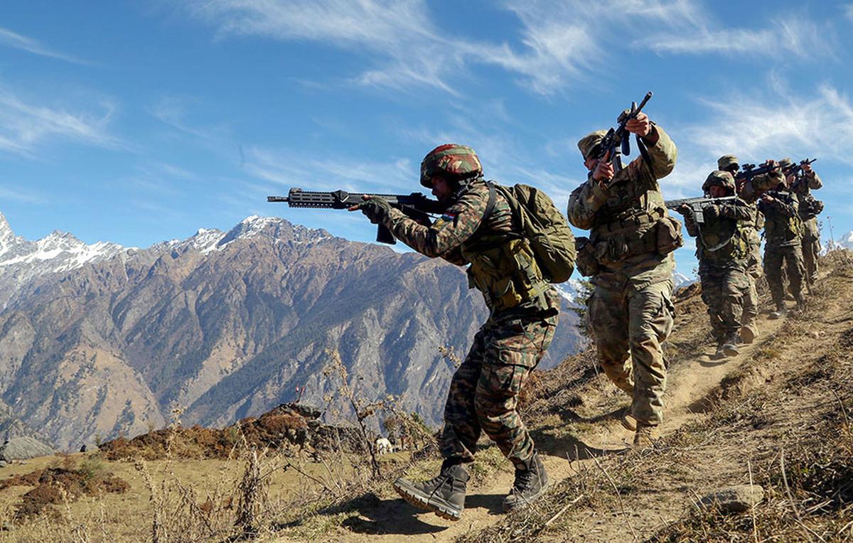 90karmu's tweet image. India to hold major tri-service exercise ‘Poorvi Prachand Prahar’ in Mechuka, Arunachal from Nov 11-15. Joint power: Army, Navy and Air Force! #IndianDefence #TriService #MilitaryExercise