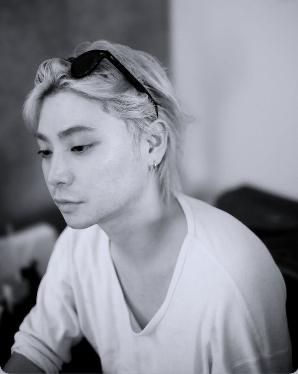 So Chishiya vibes <3

And it really suits my drawing style ;)