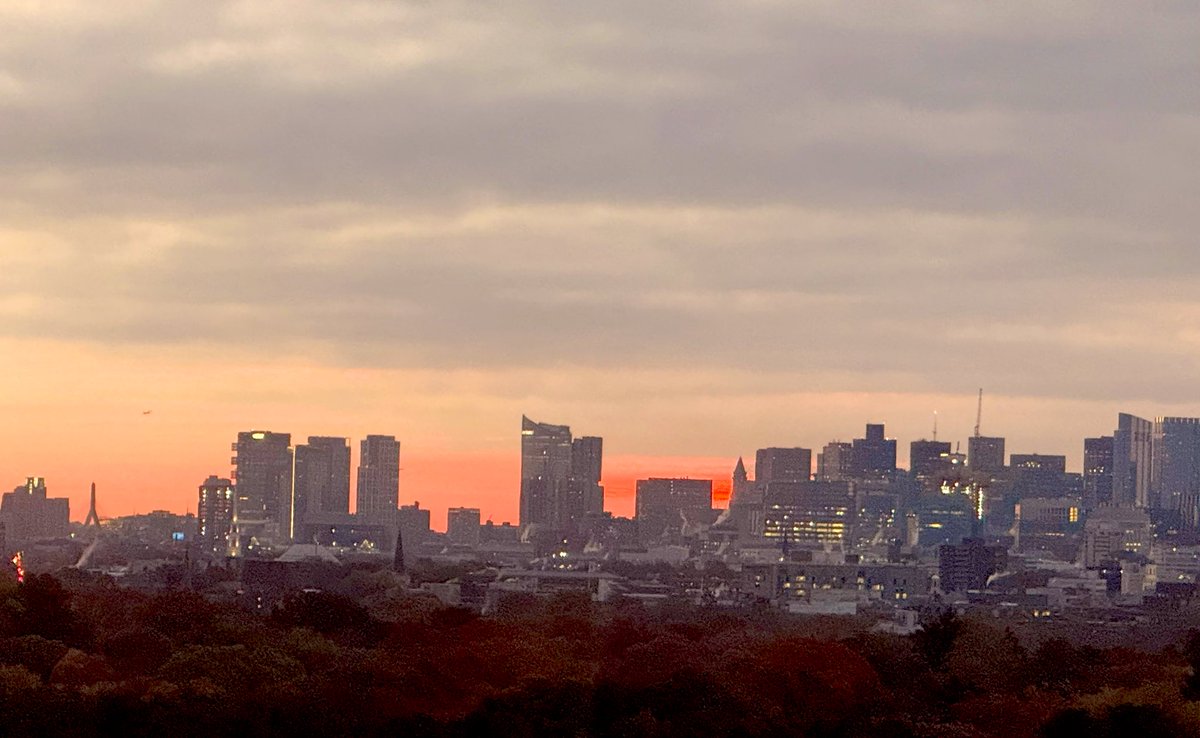 #November #daybreak #Sunrise #Boston #Skyline #cambridge #Fresh_Pond #Boston
#stonehenge #SundaySunrise <a href="/ericfisher/">Eric Fisher</a>
 <a href="/Pamelanbcboston/">Pamela Gardner NBC10 Boston</a>
 <a href="/ShiriSpear/">Shiri Spear</a> 
 <a href="/Met_CindyFitz/">Cindy Fitzgibbon</a> 
 <a href="/laabs/">Bard Laabs</a>
 <a href="/weatherchannel/">The Weather Channel</a>
 <a href="/TaniaLealTV/">Tania Leal</a>
 <a href="/NewEnglandInfo/">VisitingNewEngland - Eric's Stories of New England</a>
 <a href="/sarahwroblewski/">Sarah Wroblewski</a> #followingnecn <a href="/PeteNBCBoston/">Pete Bouchard</a>