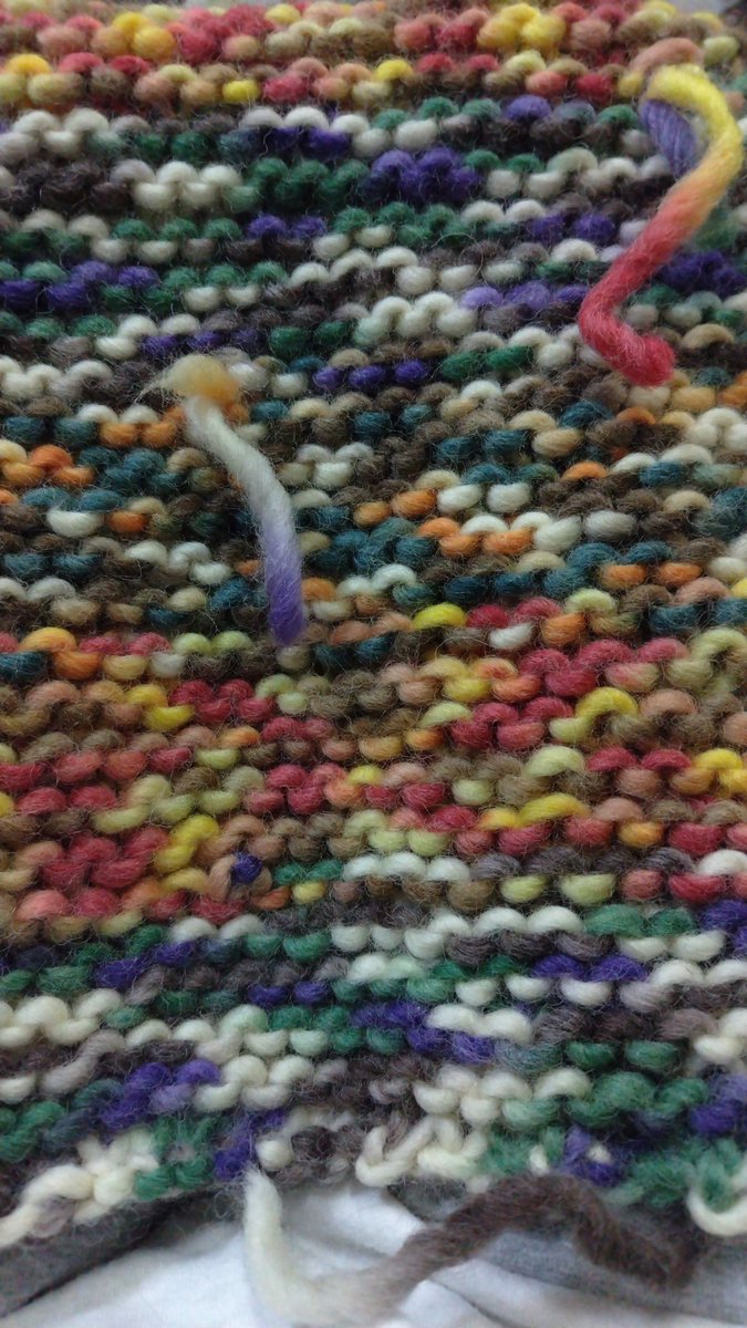 212124Hys's tweet image. 編み物病が8～10年振りに始まった。

何も考えないガーター編み

頭ではあれ書いてこれ書いてとか考えるのが好き

別なことやってる時にいぃ文章とかアイディアとか思い浮かんだりするんだなー

みんなそんなのある？

 #Webライター
 #webライターと繋がりたい 
 #編み物好きな人と繋がりたい