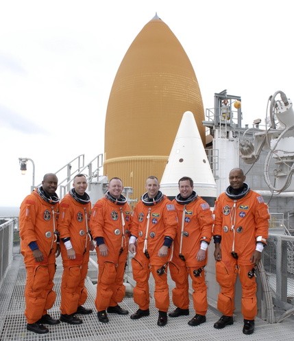 The five-person STS-129 crew participated in the Terminal Countdown Demonstration Test (TCDT) OTD 2009. The dress rehearsal was conducted in Atlantis on Pad 39A at KSC, part of the final pre-mission training activities before launch, which occurred two weeks later (16 November)