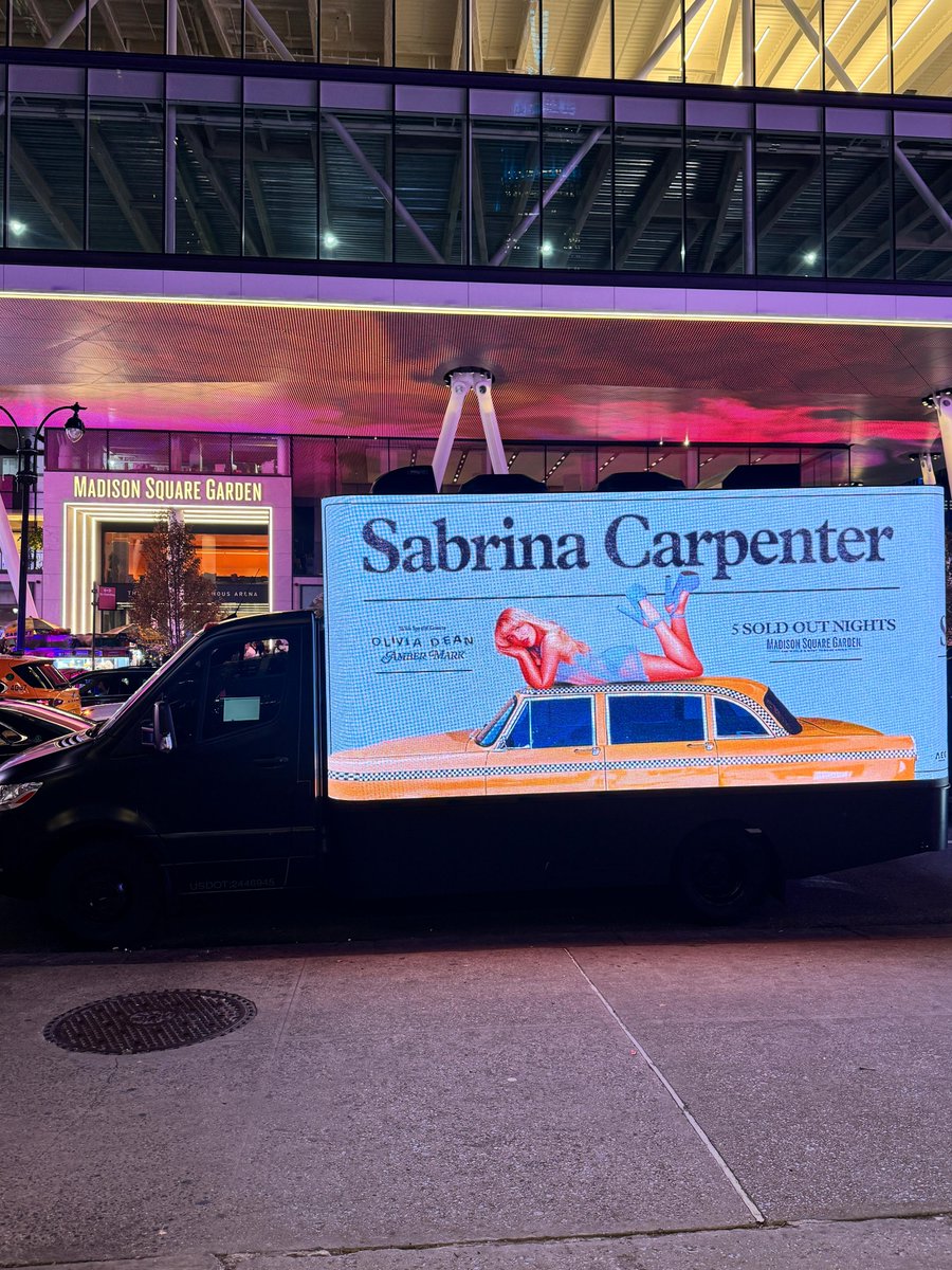 ledinmotion01's tweet image. Bright moves. Big impact. Real visibility.

Our LED Truck Display lit up NYC streets for Sabrina Carpenter’s sold-out shows.

Because attention in this city is earned - not given.

#LEDInMotionNYC #LEDTruckDisplay #LEDTruckAdvertising #MobileBillboardNYC