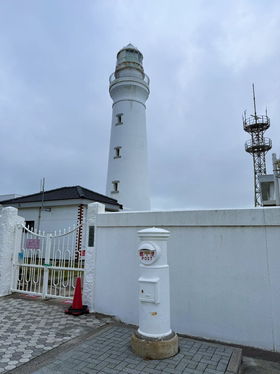 t_fawkik's tweet image. 犬吠埼灯台

世界の灯台100選にも選ばれ、見学者数日本一の我が国を代表する歴史的灯台です。
2020年（令和2年）12月23日、国の重要文化財に指定されました。

Past photos. 10.13

#灯台 #銚子 #千葉
#写真好きな人と繋がりたい
#iPhoneで撮影