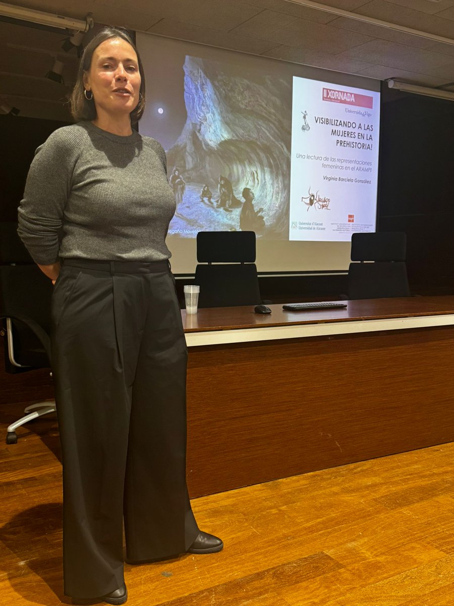 HistoriaOurense's tweet image. O 30 de outubro de 2025, celebrarase a II Xornada Territorio e Identidade, un encontro para afondar na relación entre o territorio, a memoria e a identidade galega. Participaron Ramón Vila Anca, Virginia Barciela González e Carlos J. Galbán Malagón.