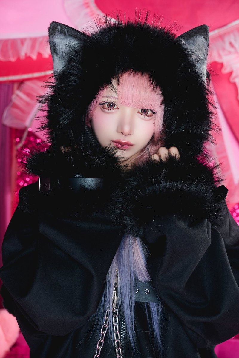 【月末ポップアップにもオススメ】　イドラタールテオドール様伝説のショートパーカー 月末ポップアップにもオススメ】 イドラタールテオドール様伝説の