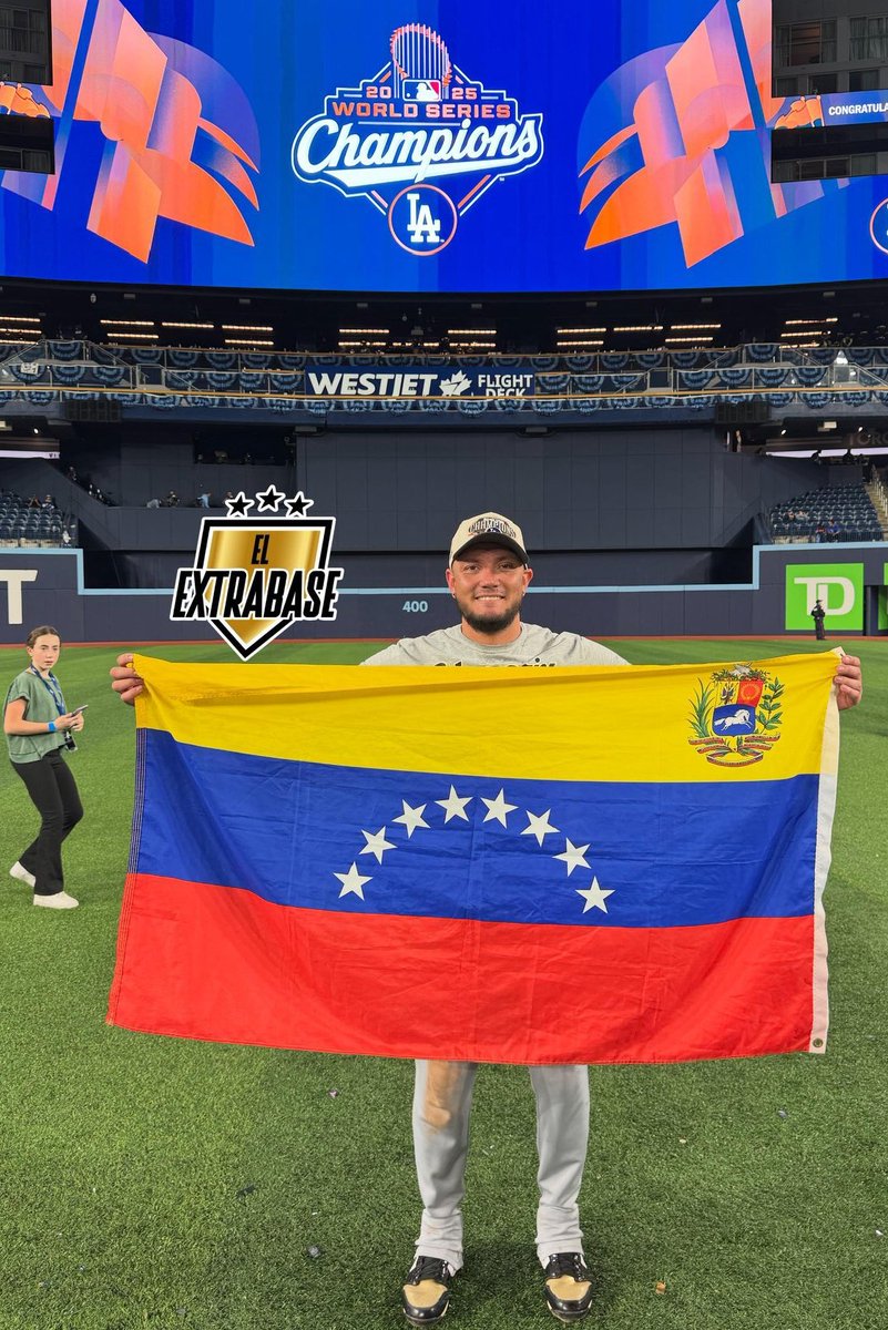 #VidaYEstilo
#OrgulloVenezolano 
#MiguelRojas
📌 Huele a café ☕ huele a Esperanza!!
La semana comienza con una alegría desbordante al ver que los venezolanos 🇻🇪 de bien dejan a #Vzla en alto.
El héroe 🌟 de los <a href="/Dodgers/">Los Angeles Dodgers</a> #MiggyRo 
#Inspiración #Propósito 
#WorldSeries