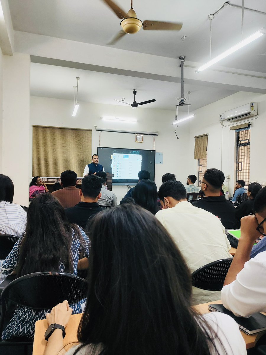 Delighted to address the students at the Department of Social Work, University of Delhi, on the growing importance of startups and innovation in driving India’s economic growth.

Encouraged young minds to explore entrepreneurship not just as a career path, but as a means to