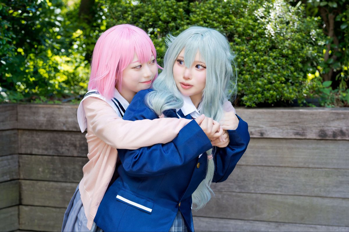 shinono_0806's tweet photo. 【Cosplay】
⚠︎距離近め

「ね〜ねちゃん！！」

　　　　　　　　「え、えむ！？」

📷→ @tck_tckさん

#アコスタ池袋
 #prsk_cos https://t.co/5fhUeRSvo5