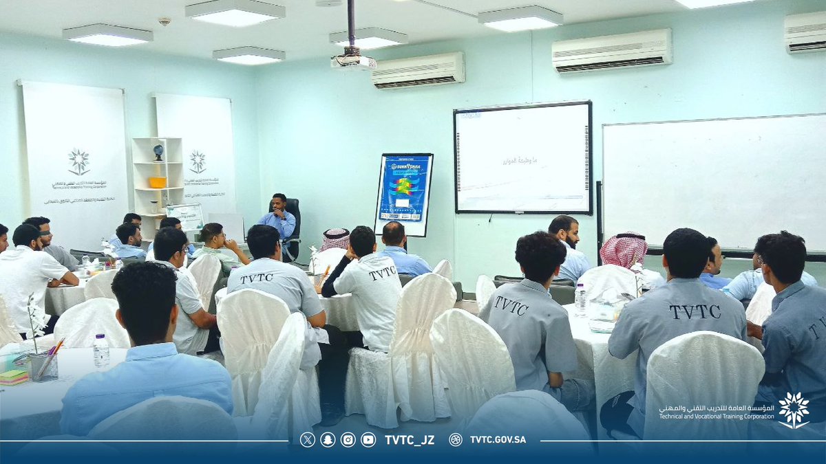 TVTC_JZ's tweet photo. الكلية التقنية والمعهد الصناعي الثانوي بالعيدابي|

📸| تغطية

نظّمت الكلية مسابقة للمتدربين بعنوان "تحدي المهارة الميكانيكية"، حيث شهدت المسابقة تنافسًا مميزًا بين المتدربين في إبراز واختبار معارفهم وثقافتهم في مجال تخصص ميكانيكا السيارات.

#التدريب_التقني_بجازان
#التدريب_التقني https://t.co/P3cQlPifpk